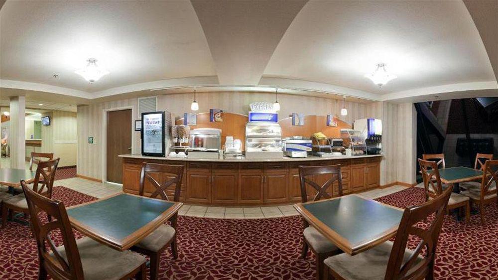 Holiday Inn Express Hotel Germantown - Northwest Milwaukee, An Ihg Hotel Kültér fotó